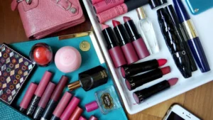 6 Cara Mengerem Belanja Makeup Usai Gajian